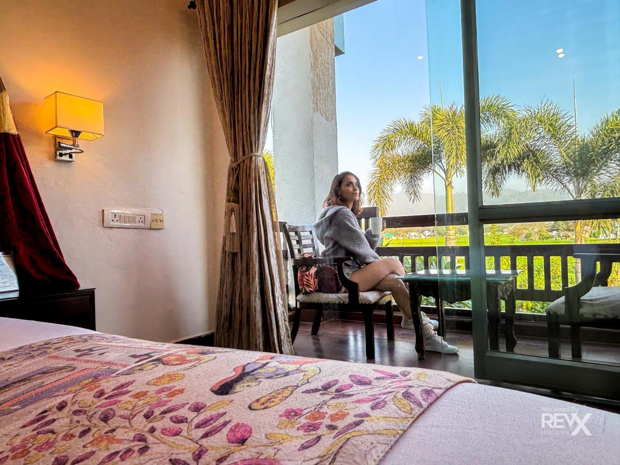 The Neeraj River Forest Resort Ayurvedic Wellness Center Ришикеш Экстерьер фото